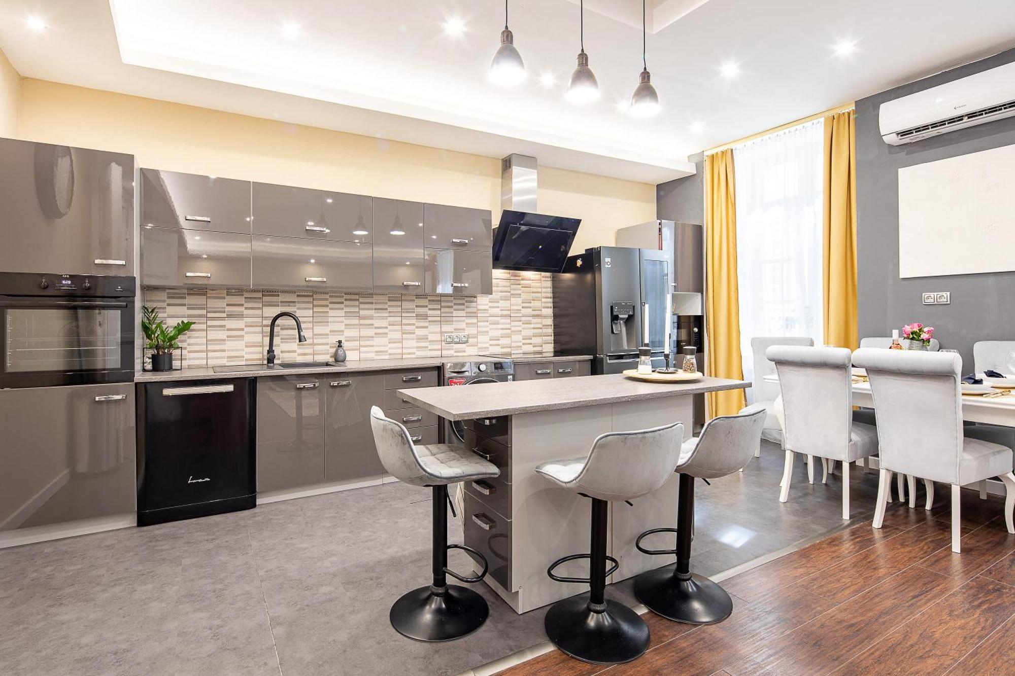 Apartment Huge Warm Luxury Budapest